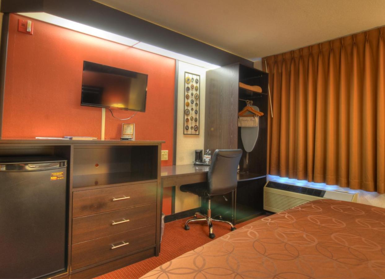 Smoky Mountain Inn & Suites 체로키 외부 사진